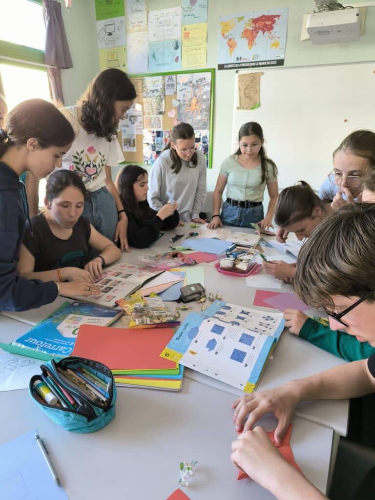 Eleves en plein travail 2 Grande 2